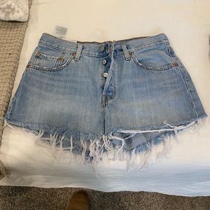 Levi denim shorts great condition. Light wash. Size W28.